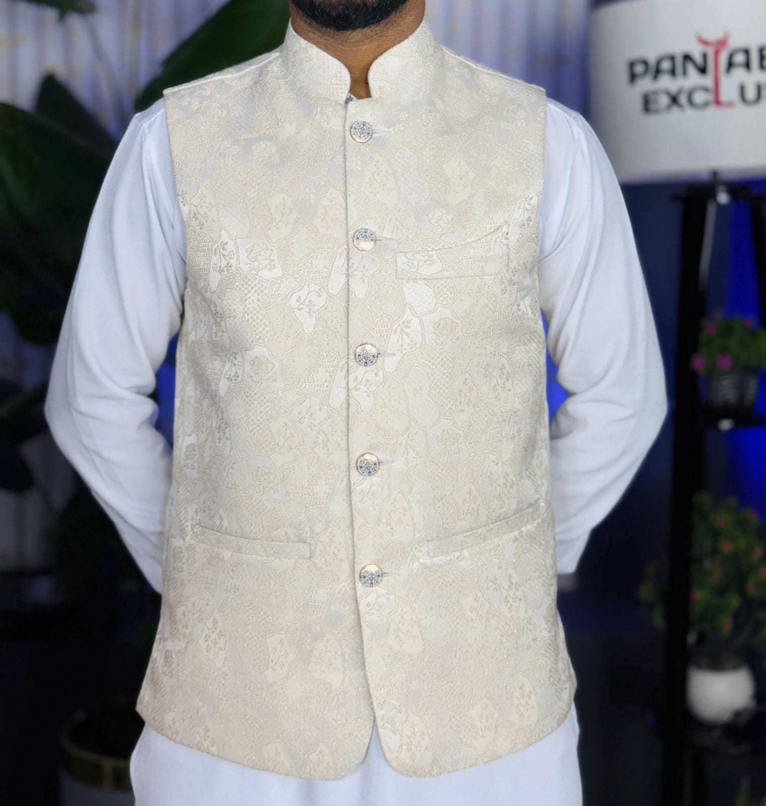 WhatsApp Image 2025-10-28 at 19.17.34_431f06c3