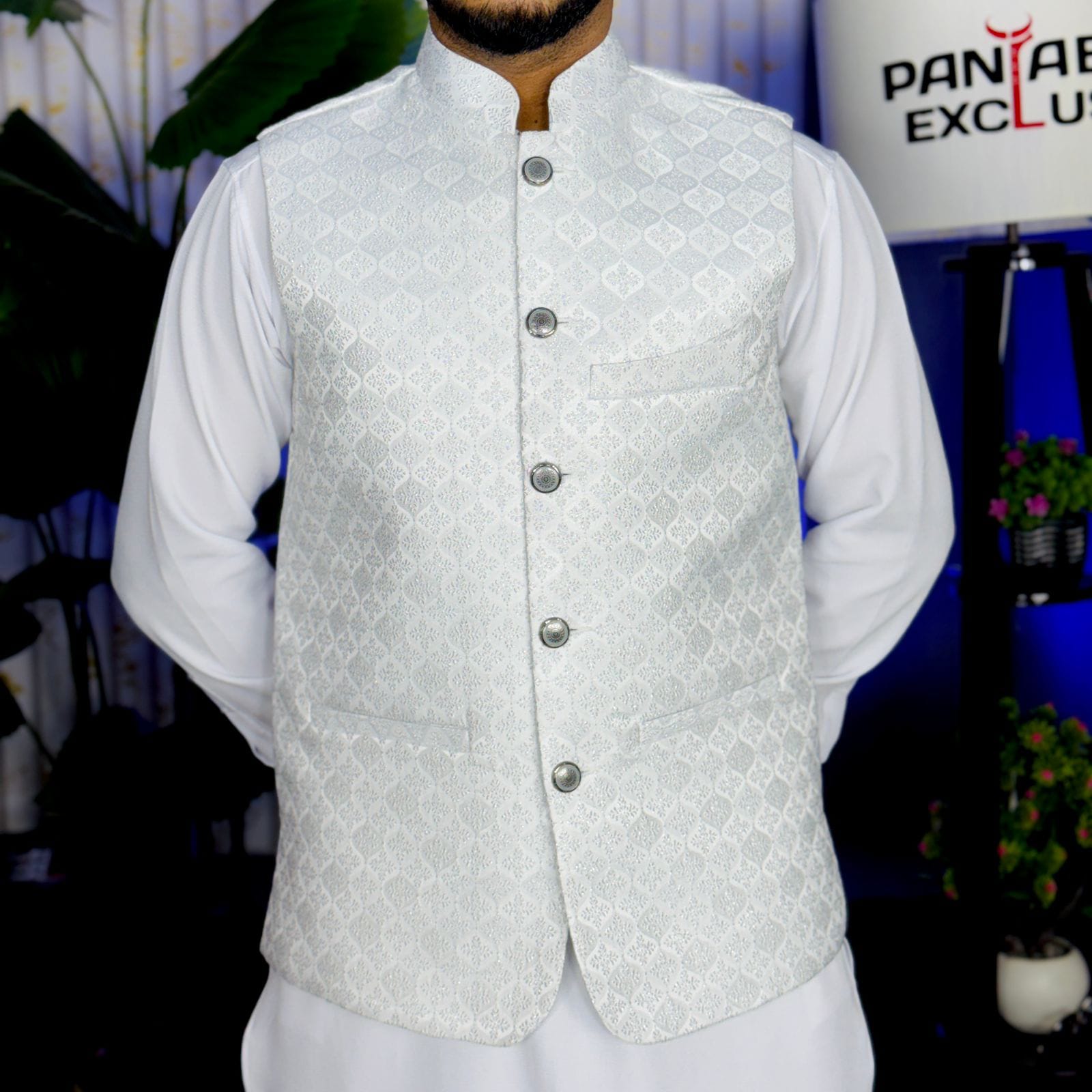 WhatsApp Image 2025-10-28 at 19.17.34_666f6fdf